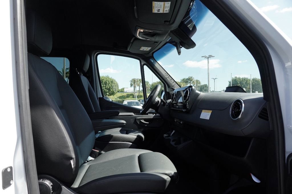New 2025 Mercedes-Benz Sprinter 2500 image 12