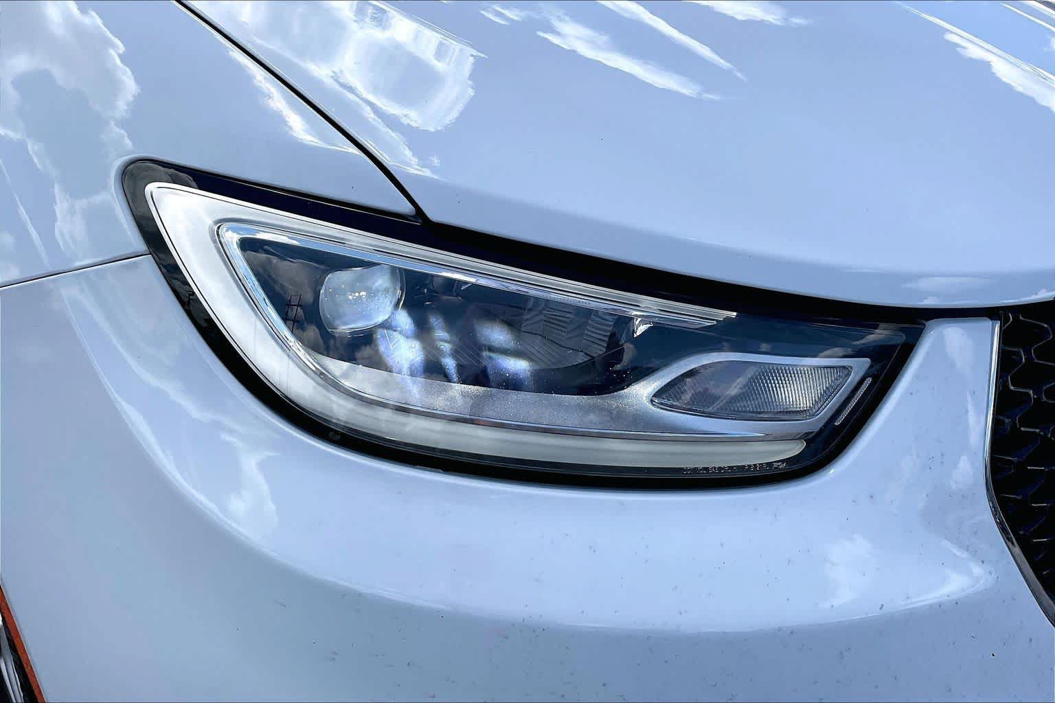 Used 2025 Chrysler Pacifica Select FWD image 26