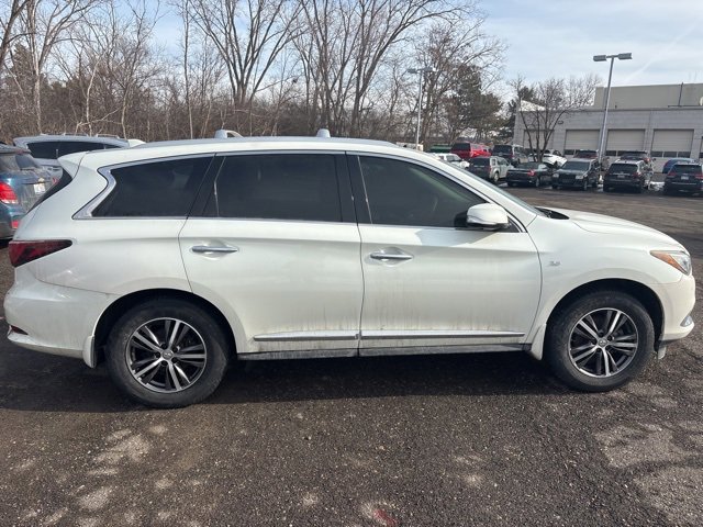 Used 2019 INFINITI QX60 Luxe w/ Essential Package image 4
