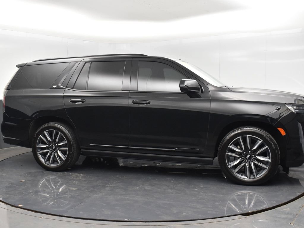 Used 2023 Cadillac Escalade Sport Platinum w/ Heavy-Duty Trailer Package AWD/4WD image 2