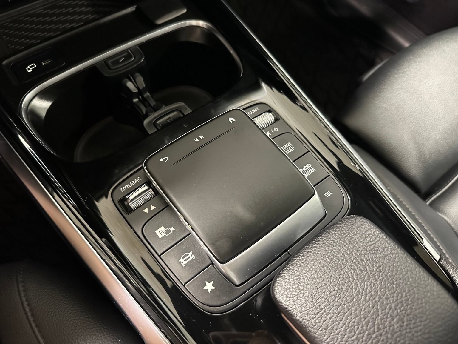 Used 2021 Mercedes-Benz GLB 250 image 33