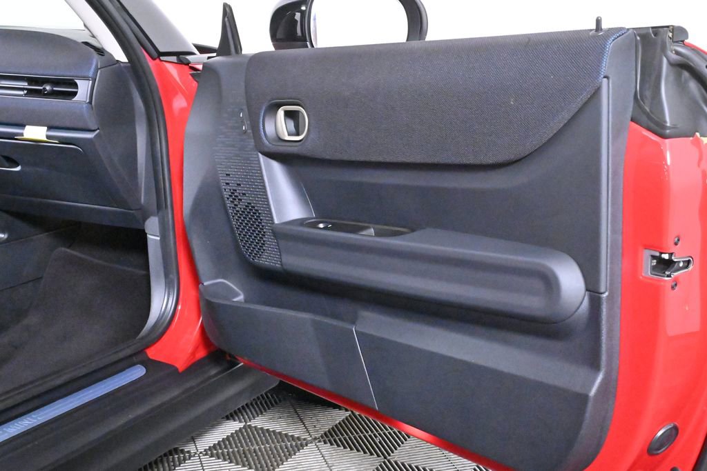 Certified 2025 MINI Cooper S image 28