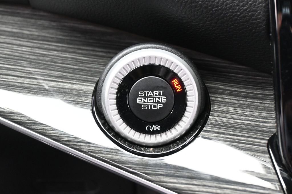 Used 2022 Jeep Wagoneer Series III RWD image 17