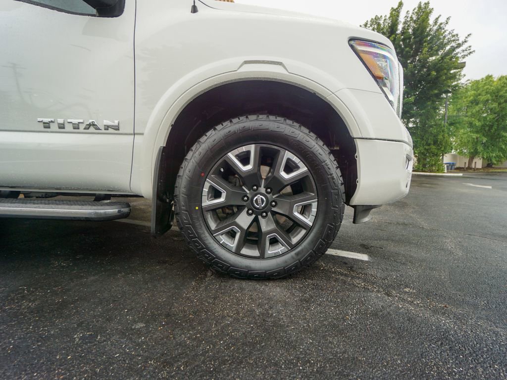 Used 2021 Nissan Titan Platinum Reserve w/ Moonroof Package image 4