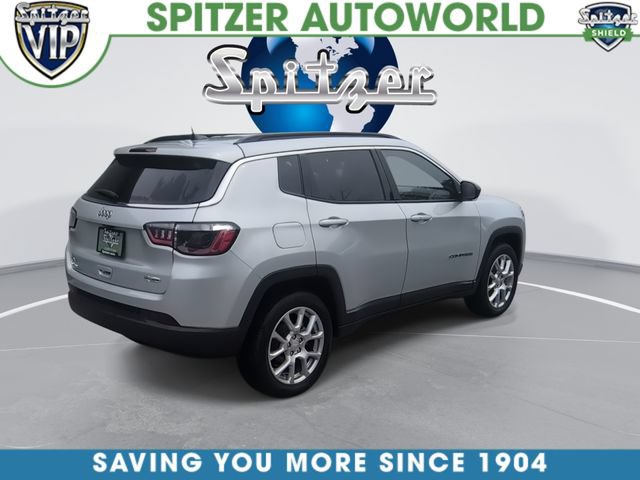 Used 2024 Jeep Compass Latitude AWD/4WD image 10