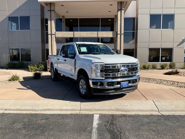 Used 2024 Ford F250 XLT w/ FX4 Off-Road Package AWD/4WD image 2