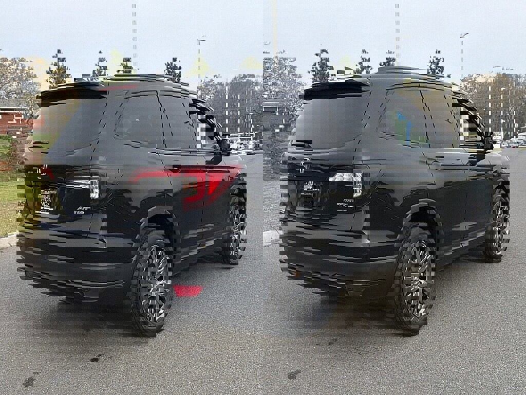 Used 2022 Honda Pilot Sport image 3