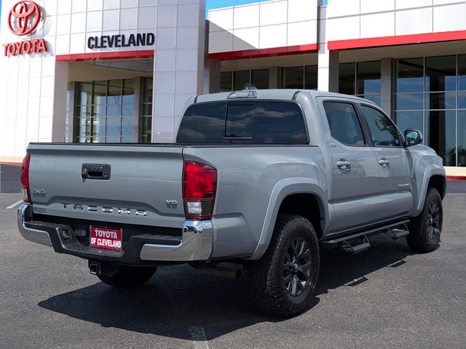 Used 2021 Toyota Tacoma SR5 AWD/4WD image 7