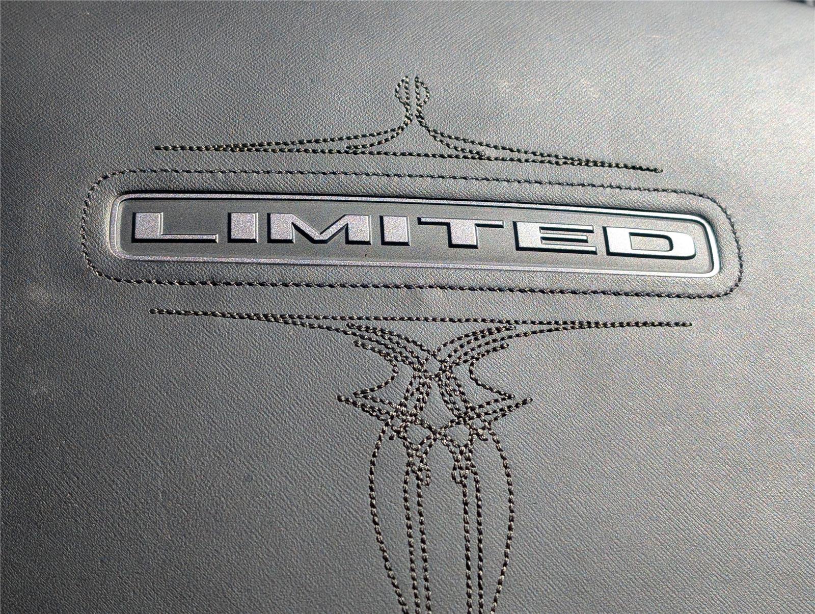 Used 2024 RAM 3500 Limited image 32