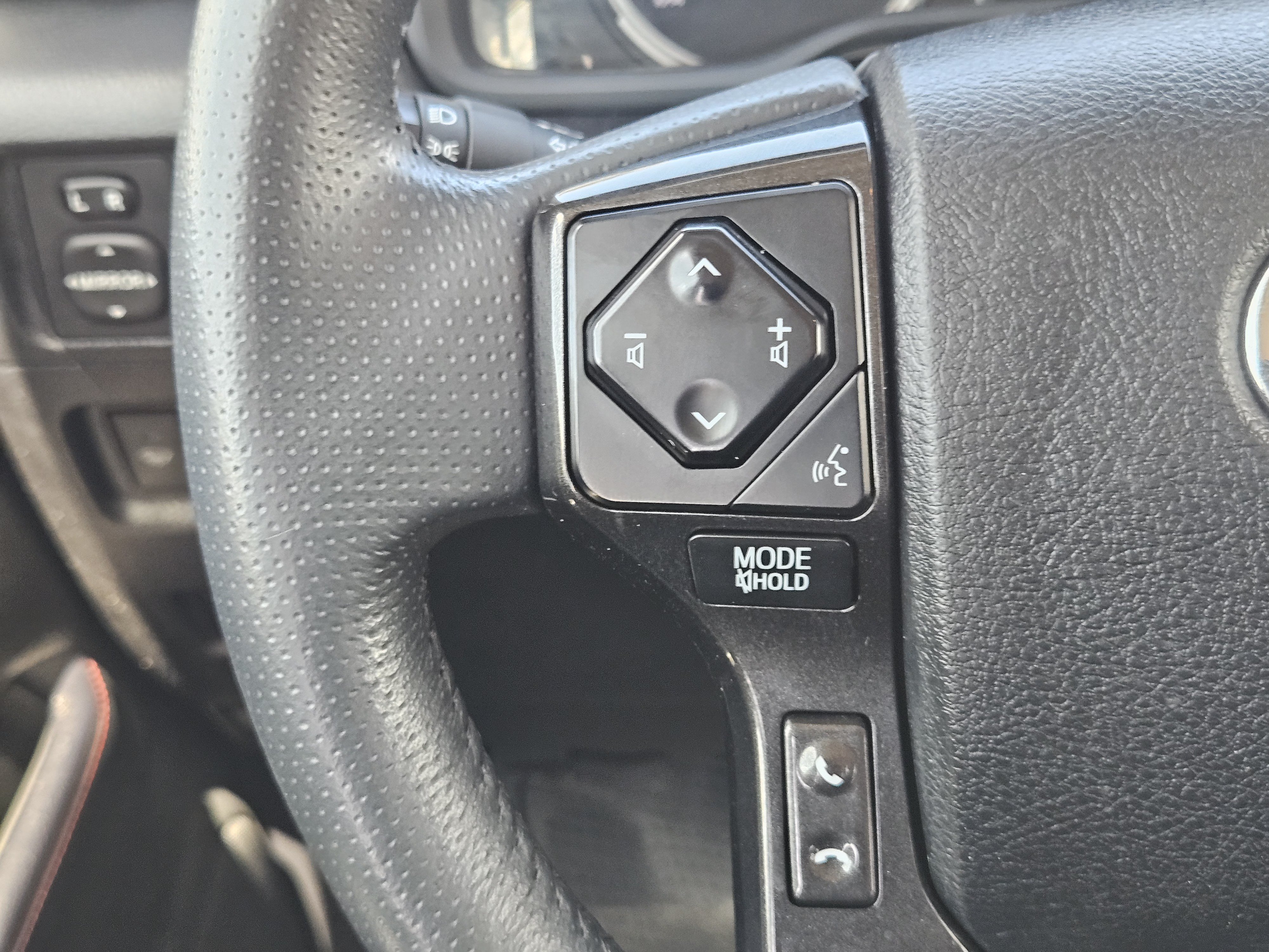 Used 2021 Toyota 4Runner TRD Off-Road AWD/4WD image 27