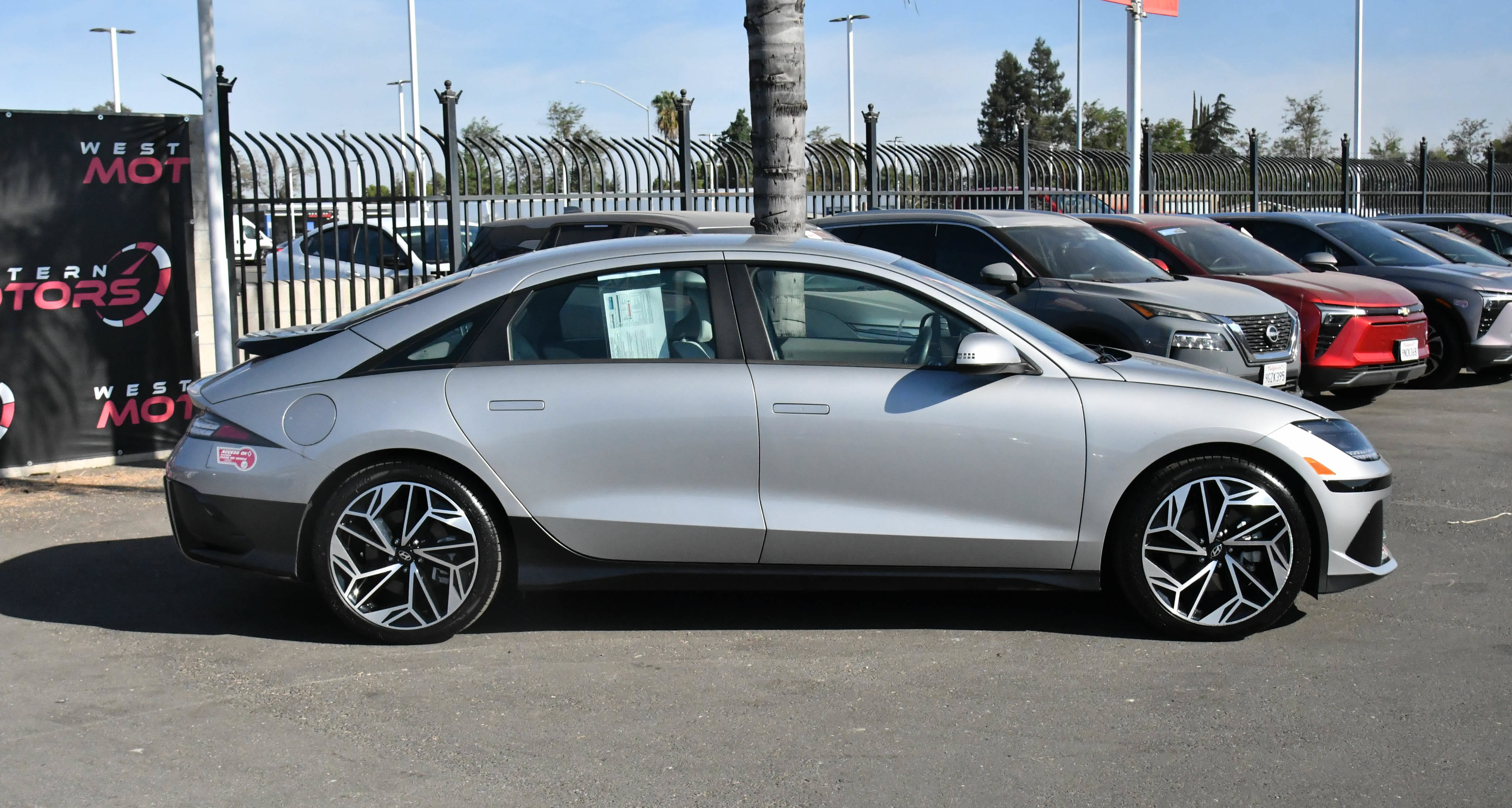 Used 2023 Hyundai Ioniq 6 SEL RWD image 9