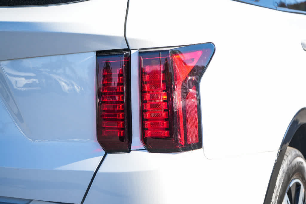 Certified 2023 Kia Sorento S w/ Panoramic Sunroof Package FWD image 9