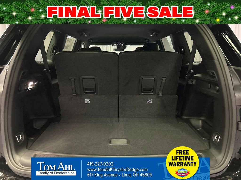 New 2025 Jeep Grand Cherokee L Laredo image 23