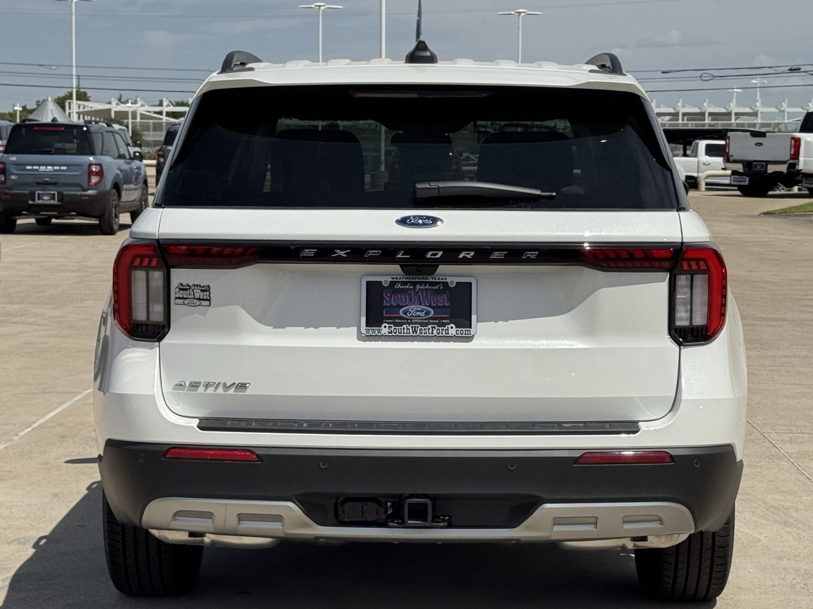 New 2026 Ford Explorer Active w/ Active Comfort Package RWD image 5