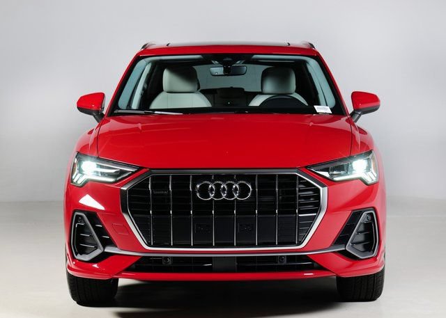 Used 2025 Audi Q3 2.0T Premium w/ Convenience Package AWD/4WD image 8