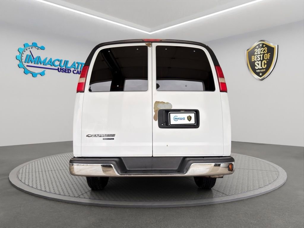 Used 2008 Chevrolet Express 3500 Extended Passenger w/ LT Preferred Equipment Group image 4