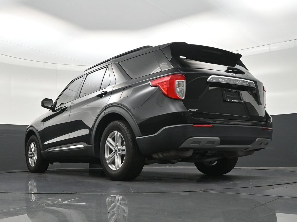 Used 2021 Ford Explorer XLT w/ Equipment Group 202A RWD image 24