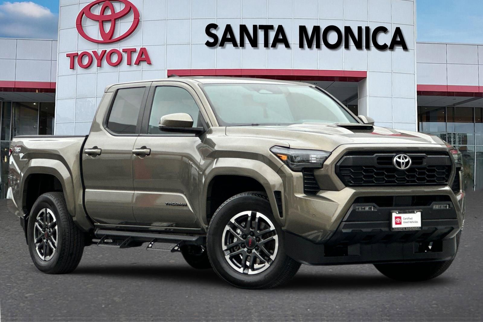 Used 2024 Toyota Tacoma TRD Sport w/ TRD Sport Upgrade Package AWD/4WD image 2