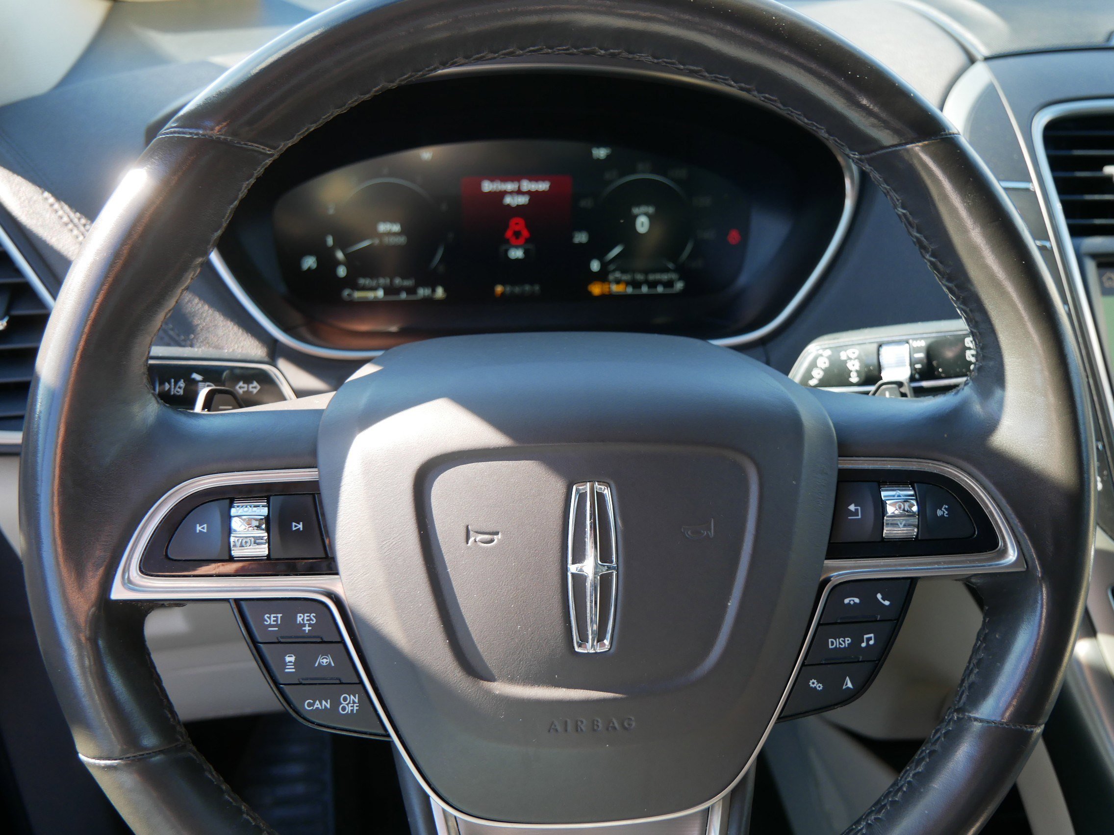 Used 2020 Lincoln Nautilus Reserve w/ Equipment Group 201A image 25