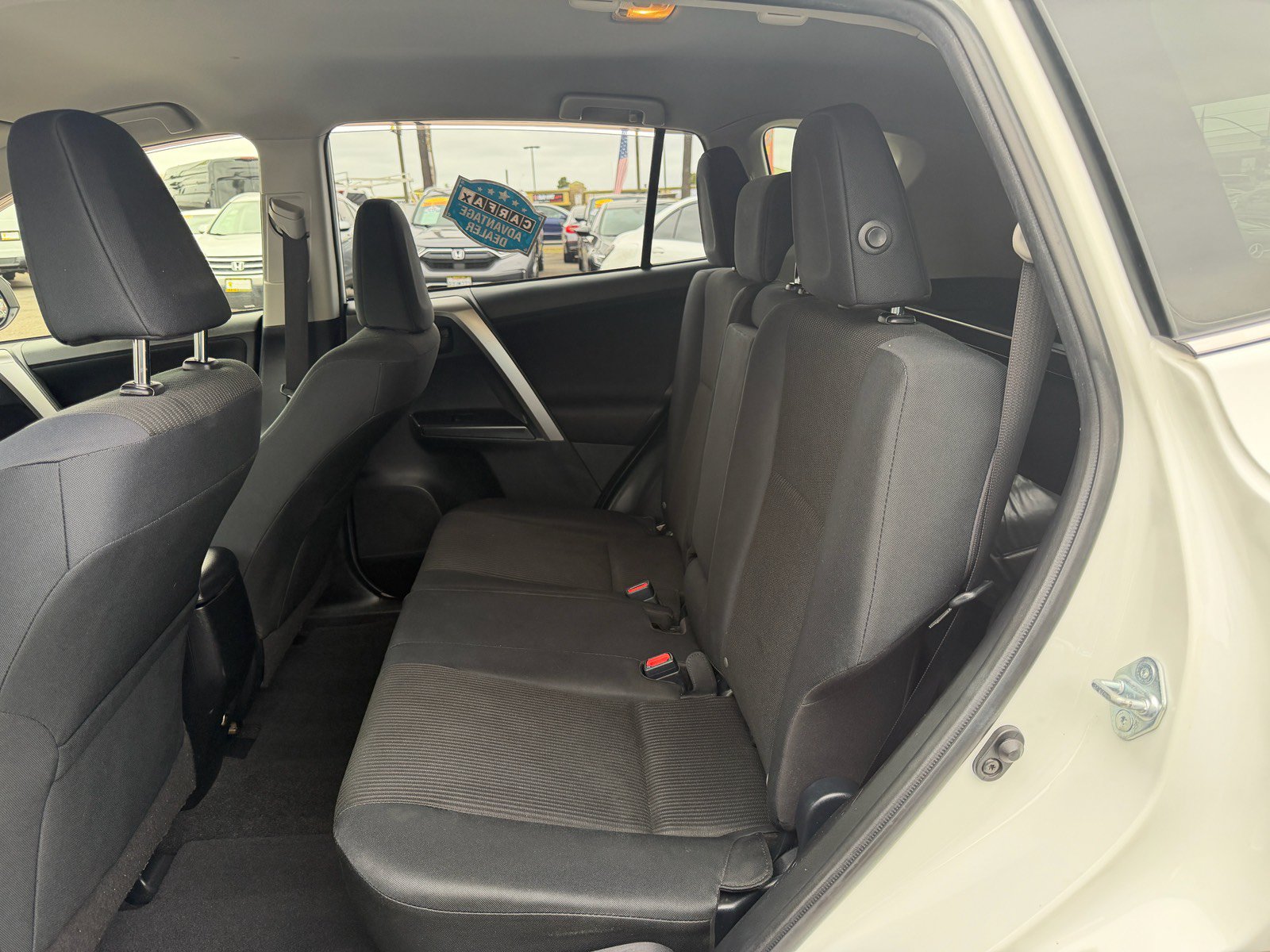 Used 2016 Toyota RAV4 LE AWD/4WD image 11