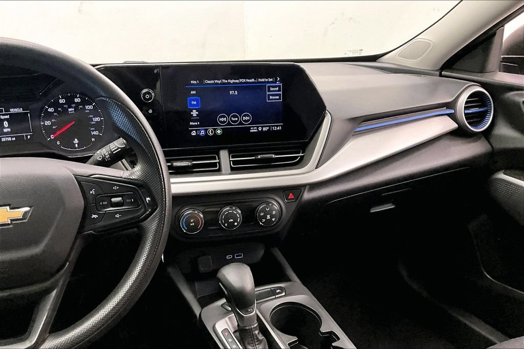 Used 2024 Chevrolet Trax LS w/ Driver Confidence Package FWD image 5