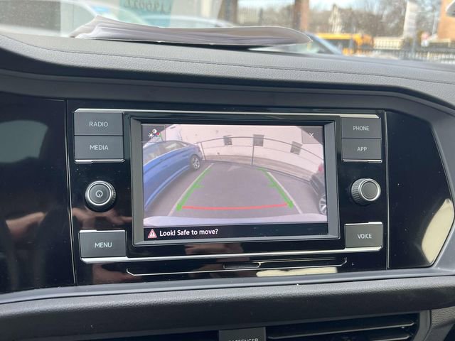 Certified 2023 Volkswagen Jetta SE w/ Panoramic Sunroof Package image 29