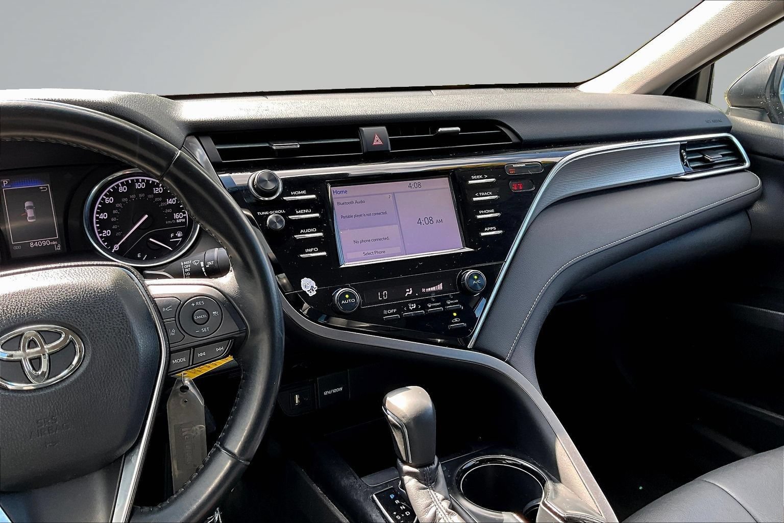 Used 2018 Toyota Camry SE FWD image 8