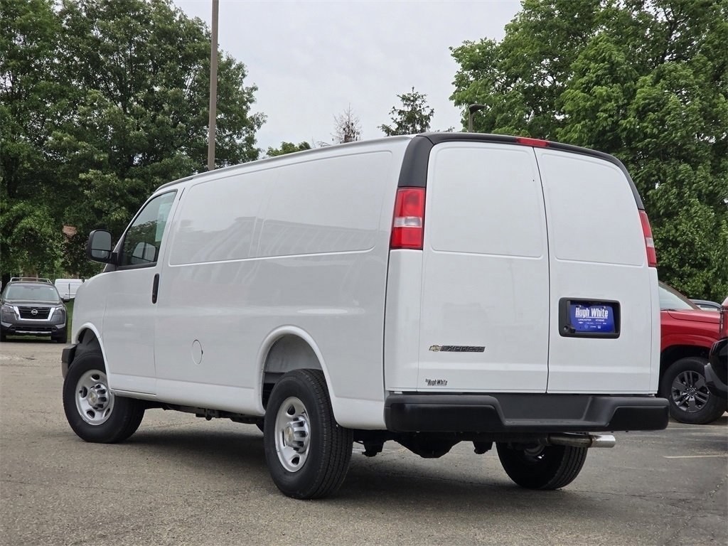 New 2025 Chevrolet Express 2500 w/ Communications Package RWD image 5
