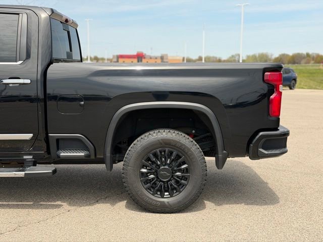 Used 2024 Chevrolet Silverado 3500 High Country w/ High Country Premium Package AWD/4WD image 12