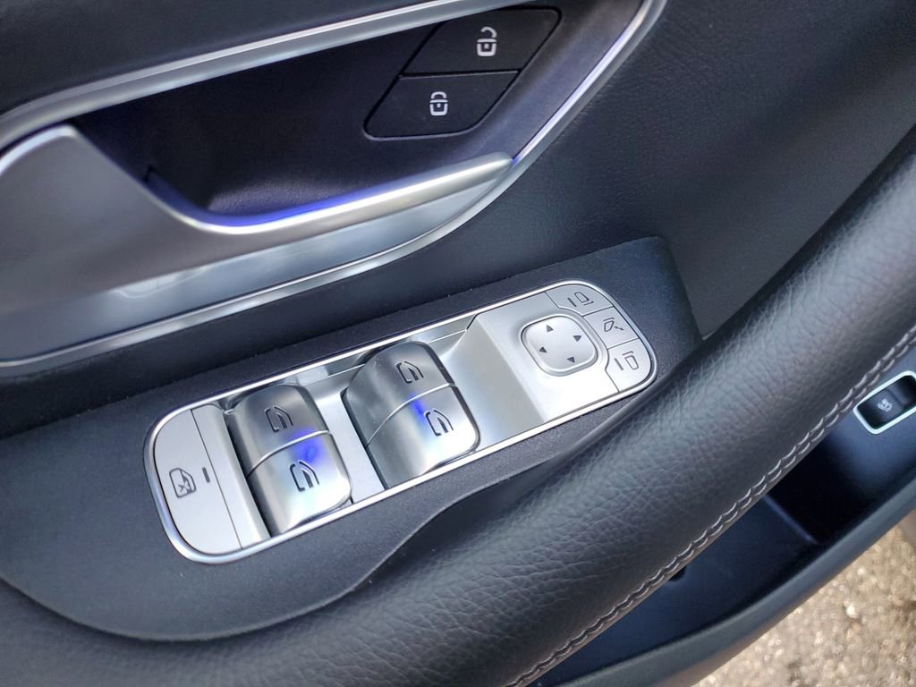 Used 2025 Mercedes-Benz GLS 450 4MATIC image 24