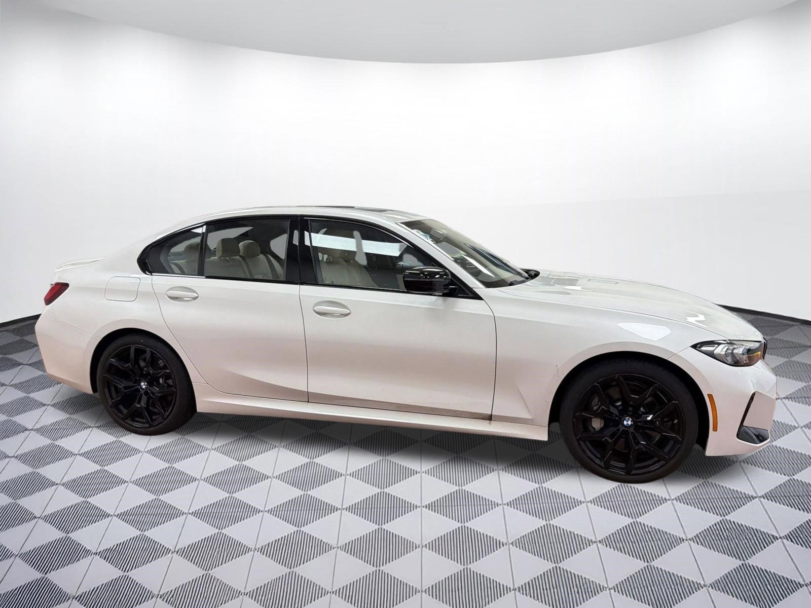 Certified 2025 BMW 330i xDrive Sedan AWD/4WD image 7