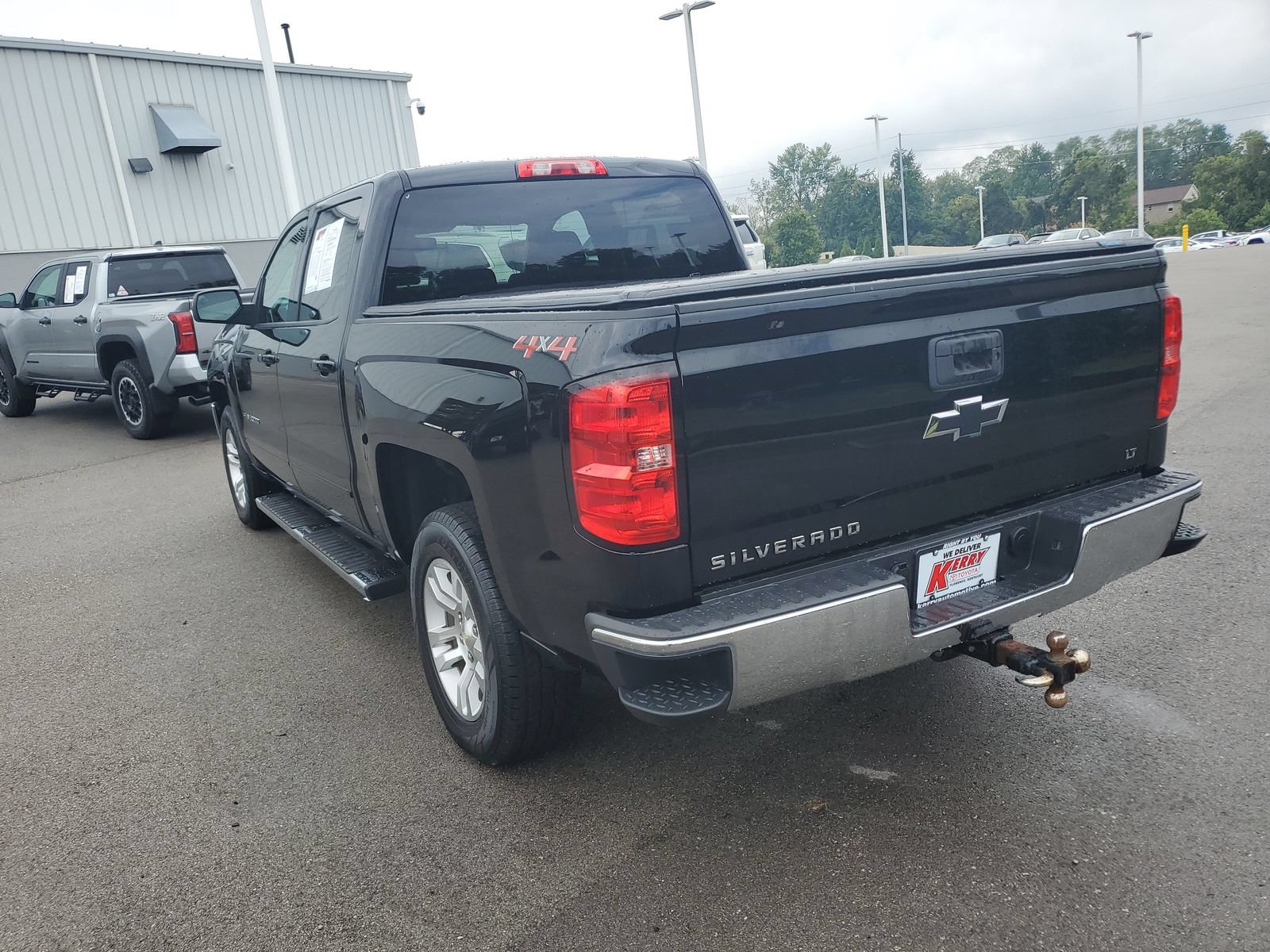 Used 2018 Chevrolet Silverado 1500 LT w/ All Star Edition AWD/4WD image 3