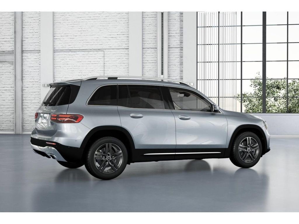 Used 2025 Mercedes-Benz GLB 250 4MATIC image 19