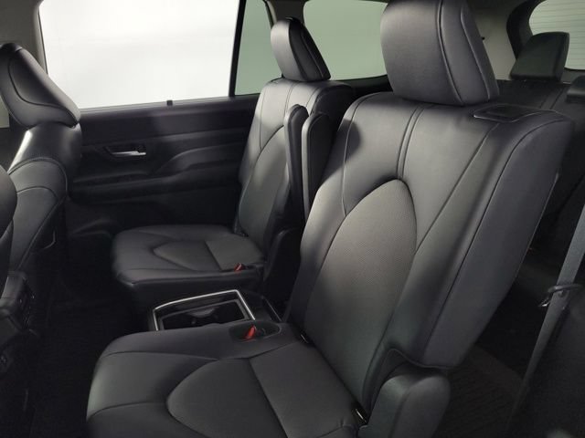 Used 2025 Toyota Grand Highlander FWD image 18