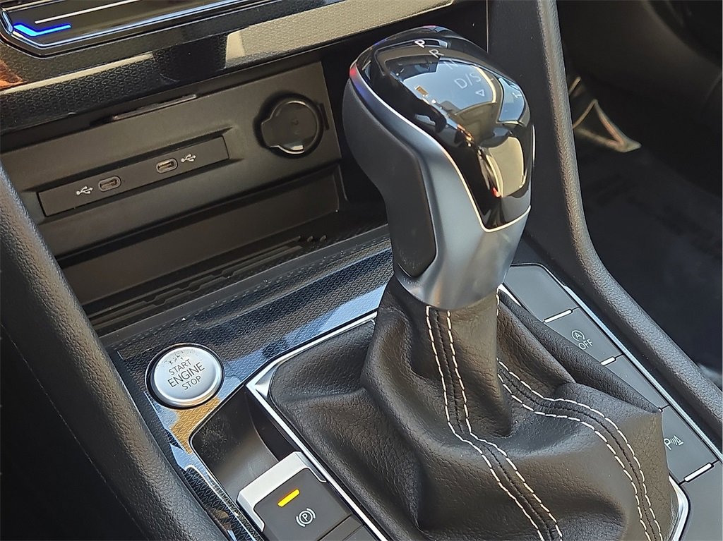 New 2026 Volkswagen Taos SE image 23