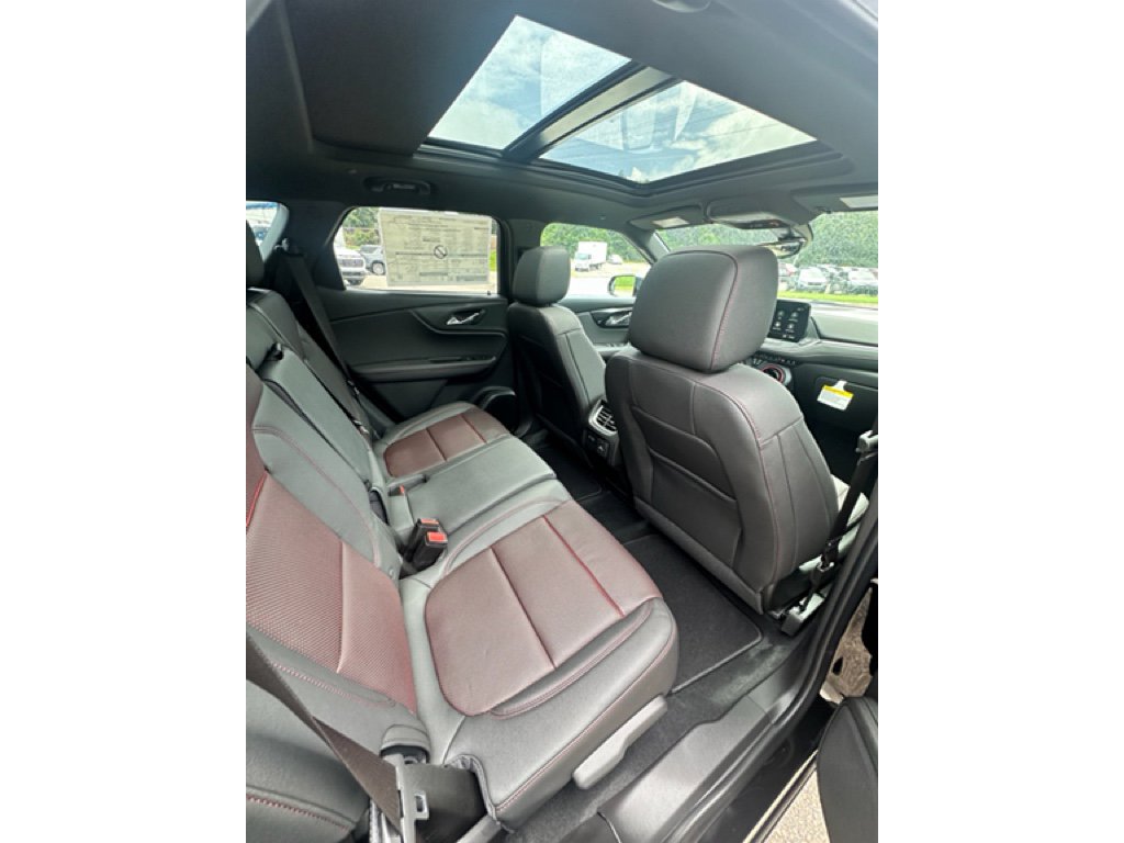 New 2025 Chevrolet Blazer RS w/ Driver Confidence II Package image 24