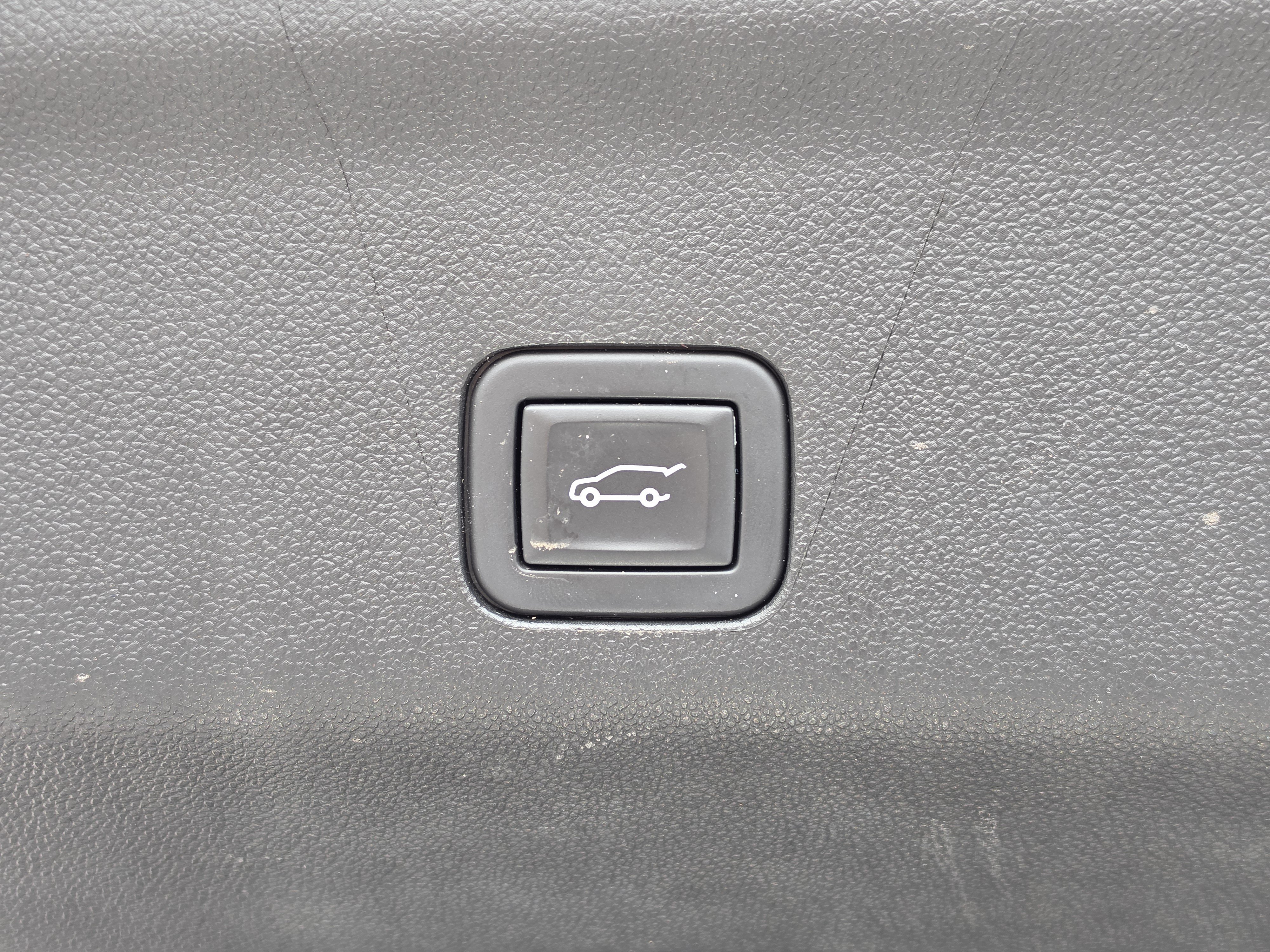 Certified 2023 GMC Yukon SLT RWD image 16