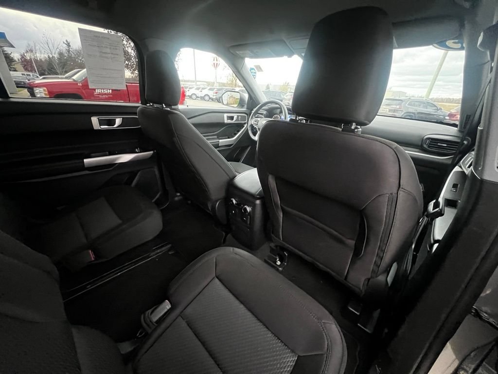 Used 2023 Ford Explorer XLT AWD/4WD image 21