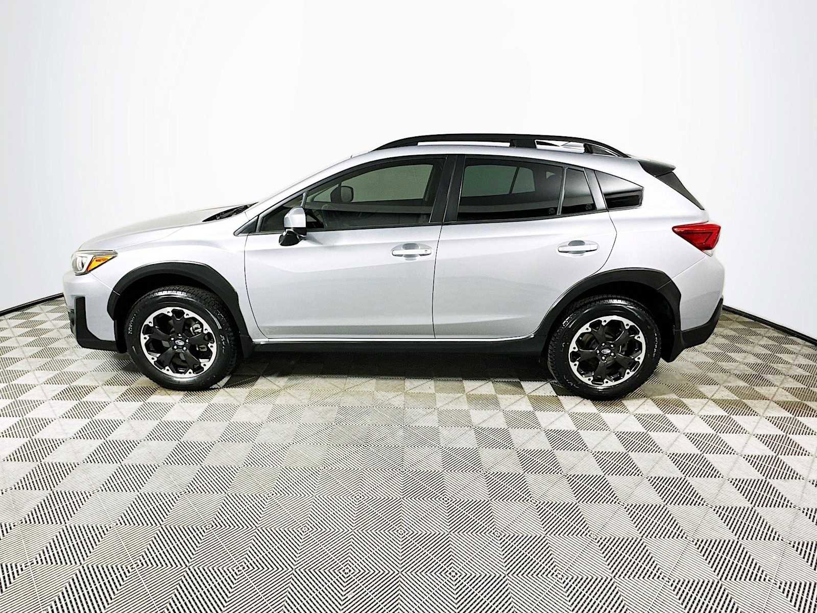 Certified 2021 Subaru Crosstrek 2.0i Premium w/ Popular Package #3 image 4