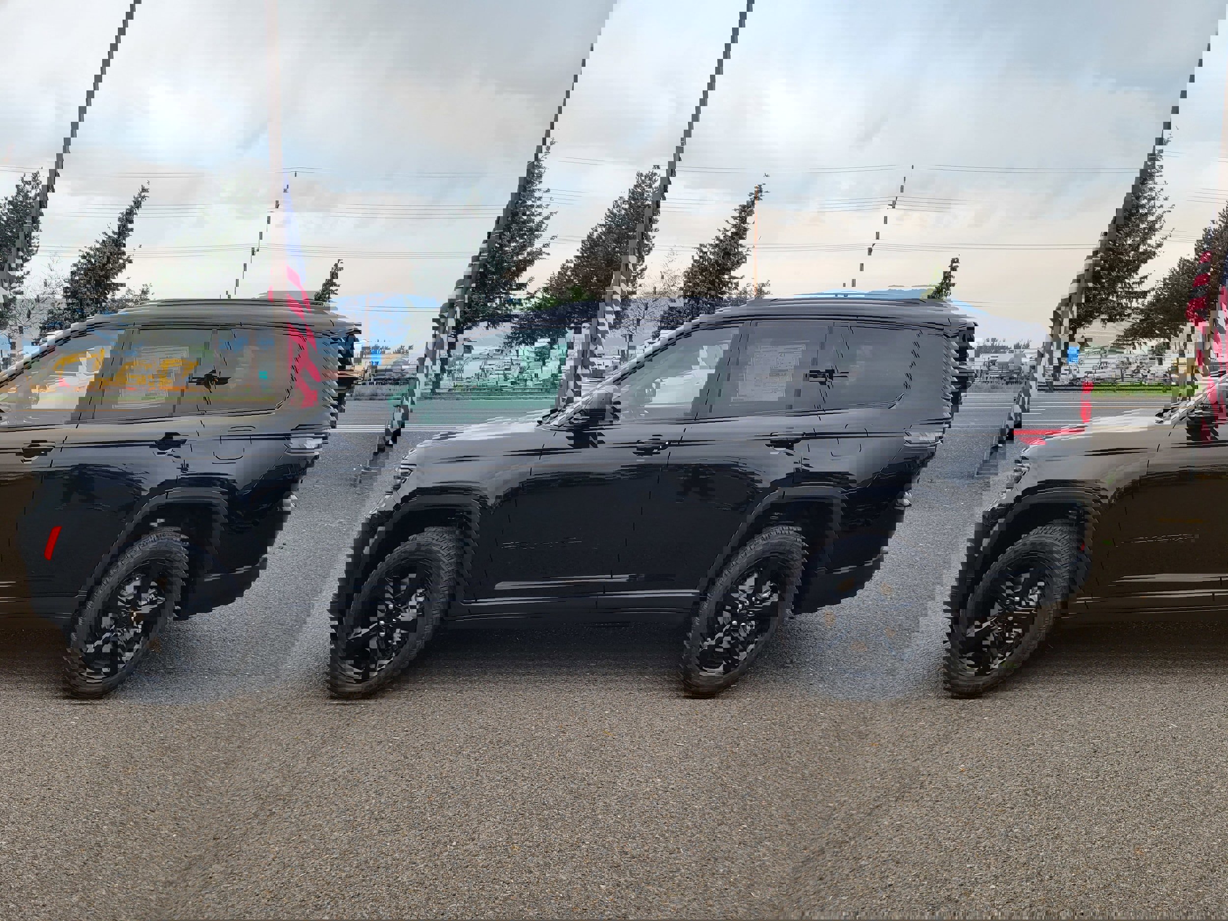 New 2025 Jeep Grand Cherokee L Altitude image 13