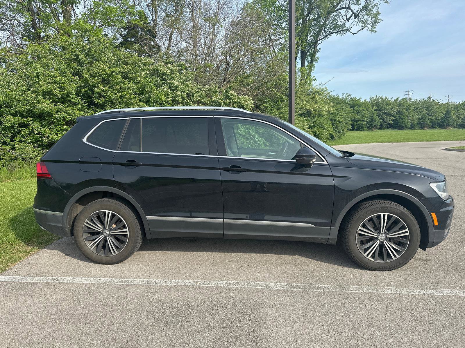 Used 2019 Volkswagen Tiguan SEL image 12
