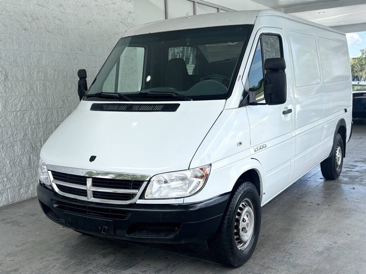 Used 2006 Dodge Sprinter 2500 w/ Window Group II RWD image 3