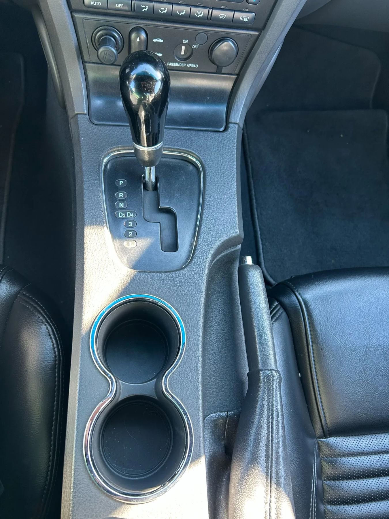 Used 2002 Ford Thunderbird image 24