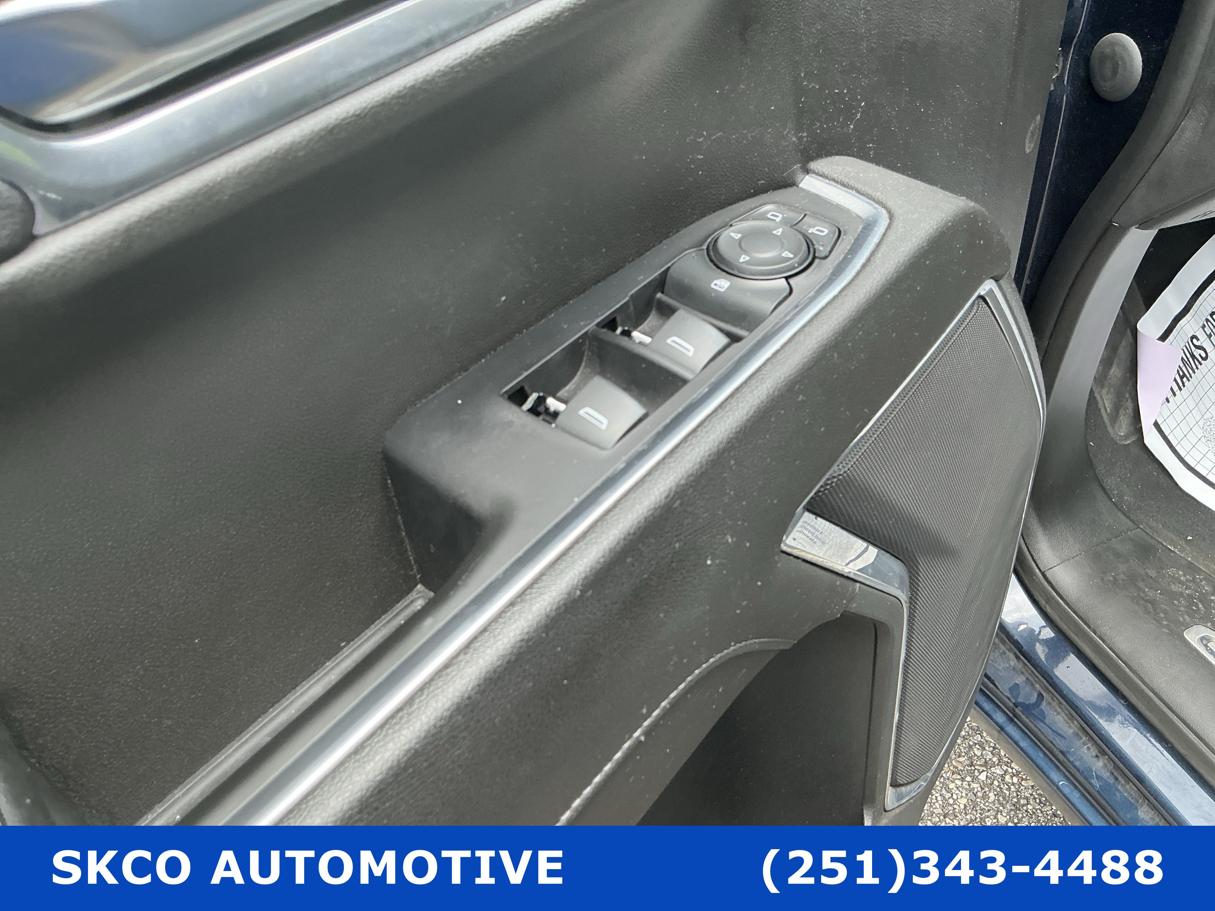 Used 2023 Chevrolet Silverado 1500 LT AWD/4WD image 22