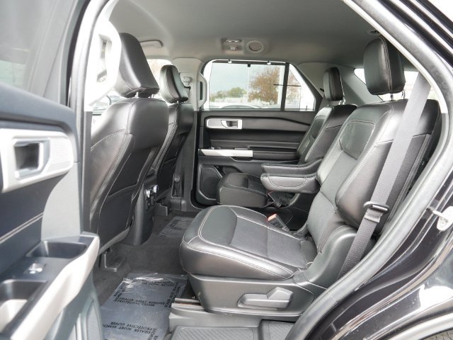 Used 2023 Ford Explorer Limited AWD/4WD image 17