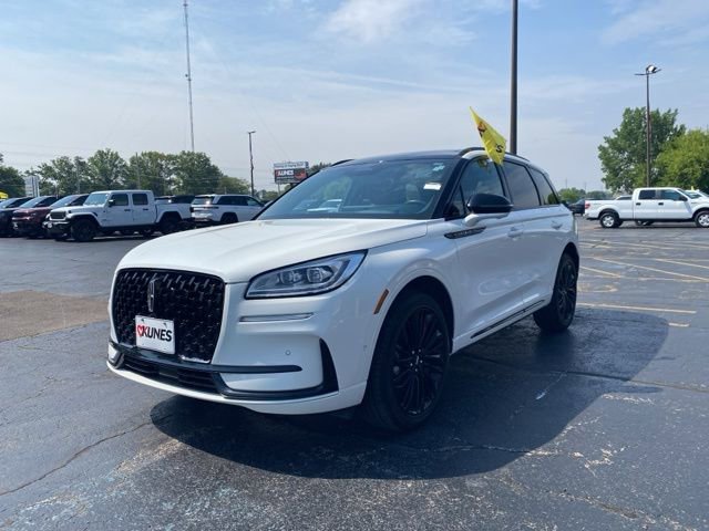 Used 2023 Lincoln Corsair Reserve w/ Equipment Group 202A image 13