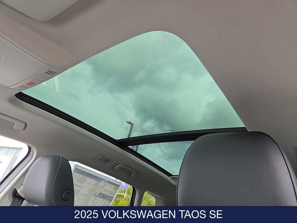 New 2025 Volkswagen Taos SE image 9