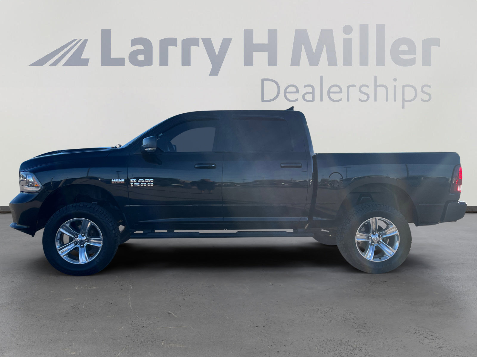 Used 2018 RAM 1500 Sport w/ Convenience Group image 2