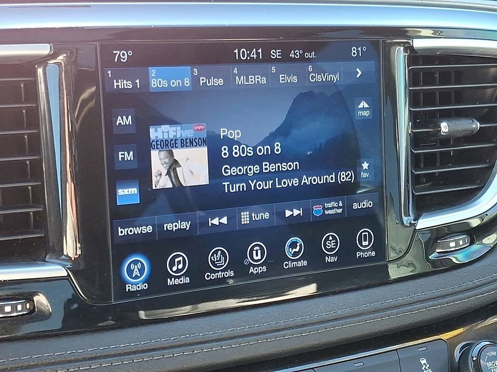 Used 2017 Chrysler Pacifica Limited image 19