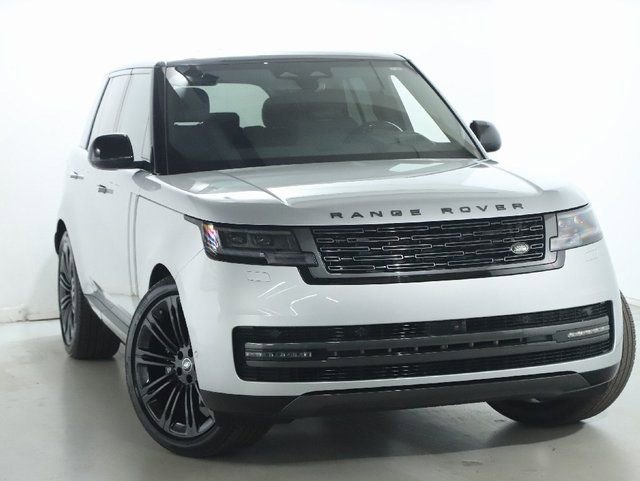 Certified 2025 Land Rover Range Rover SE image 2
